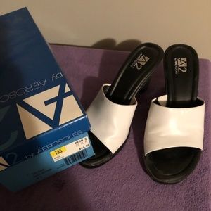 A2 by Aerosoles white heels Sz 9 1/2 B